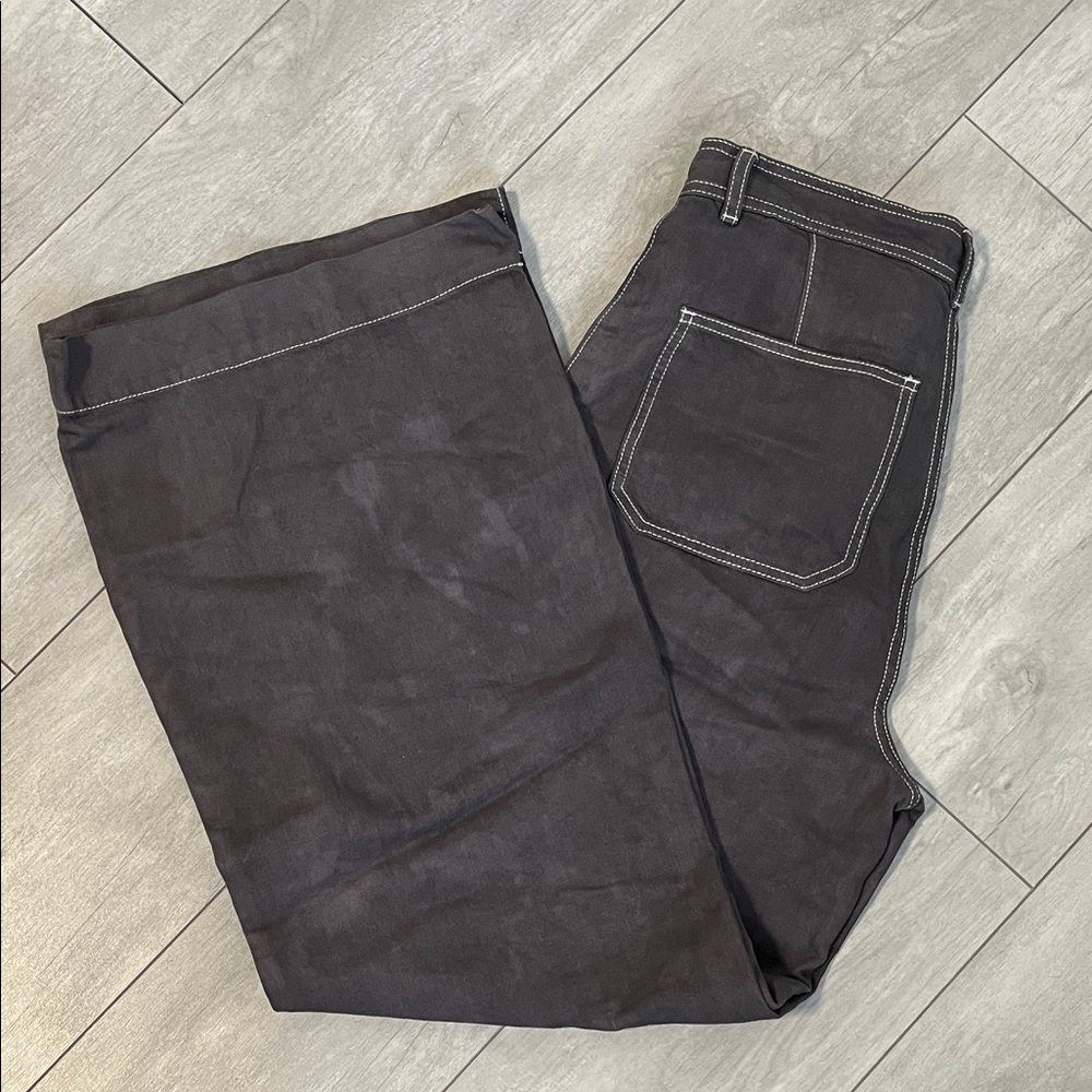 BCBGMaxAzria Charcoal Grey Pants with Contrast Stitching, Size 29